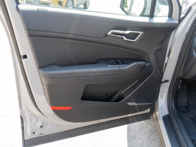 Certified 2026 Kia Sportage EX AWD/4WD image 23