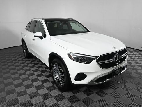 Used 2023 Mercedes-Benz GLC 300 4MATIC image 24