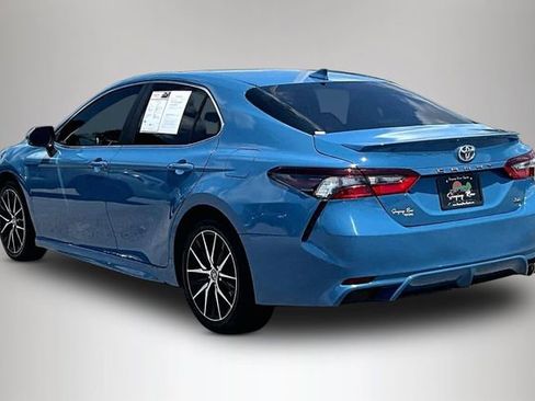 Used 2024 Toyota Camry SE w/ Convenience Package FWD image 4
