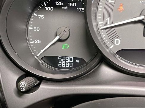 Certified 2025 Porsche Macan image 46