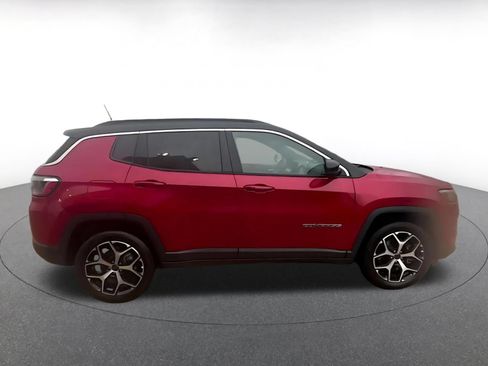 Used 2025 Jeep Compass Limited AWD/4WD image 16