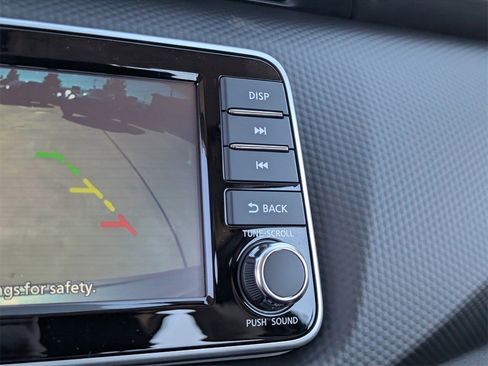 New 2025 Nissan Kicks Play S image 13