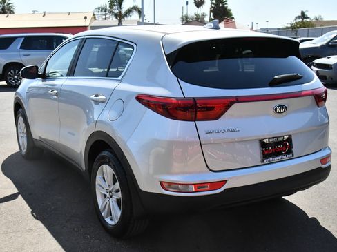 Used 2019 Kia Sportage LX AWD/4WD image 6