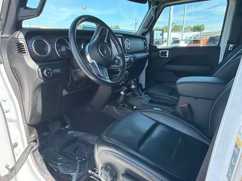 Used 2022 Jeep Wrangler Unlimited Sahara w/ LED Lighting Group AWD/4WD image 19