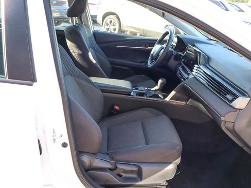 Used 2025 Toyota Camry LE image 23