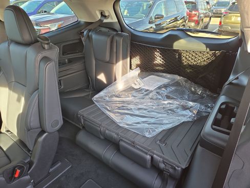 New 2026 Subaru Ascent Limited image 8