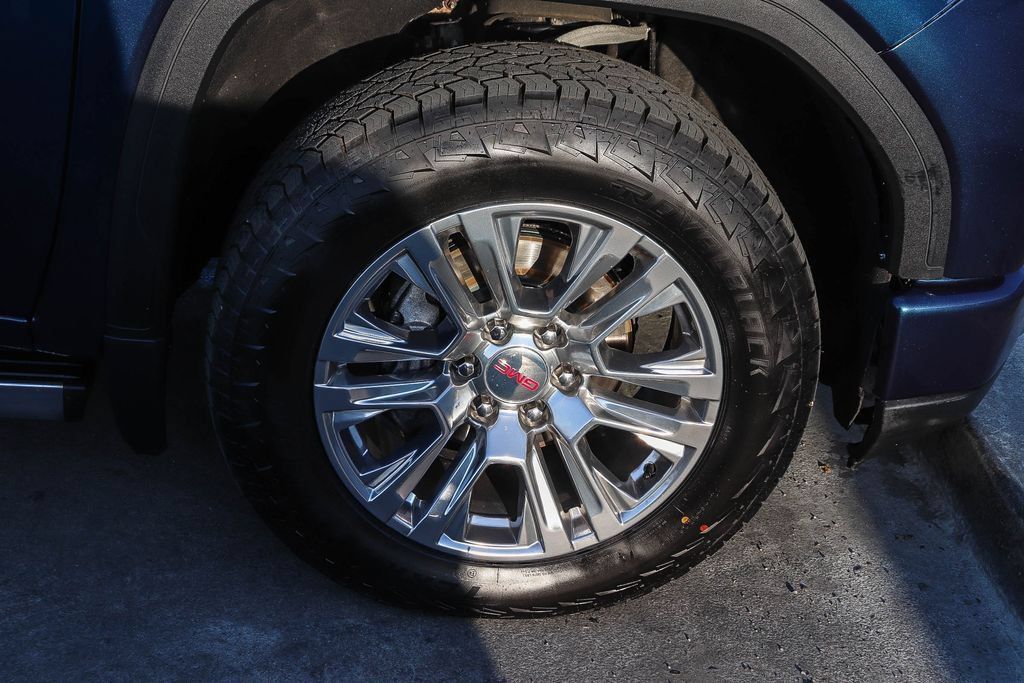 Used 2022 GMC Sierra 1500 Denali AWD/4WD image 11