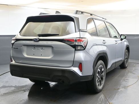 Certified 2025 Subaru Forester Premium AWD/4WD image 5