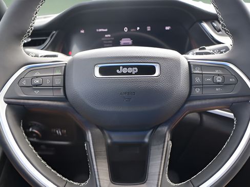 New 2026 Jeep Grand Cherokee L Limited w/ Limited Altitude Package AWD/4WD image 13