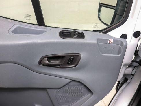 Used 2019 Ford Transit 350 XL image 26