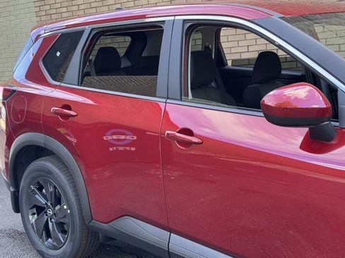 New 2026 Nissan Rogue SV w/ Cold Weather Package AWD/4WD image 4