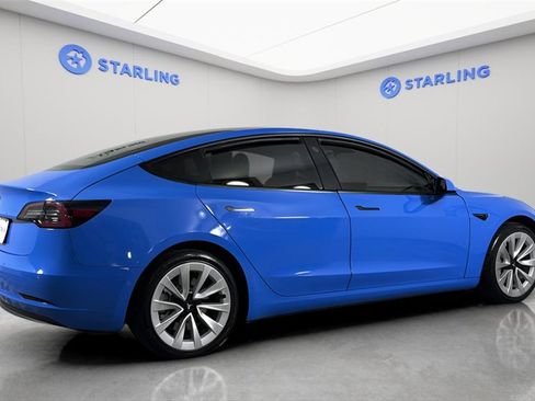 Used 2021 Tesla Model 3 Standard Range Plus image 9
