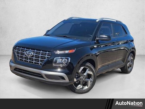 Used 2023 Hyundai Venue SEL FWD image 1