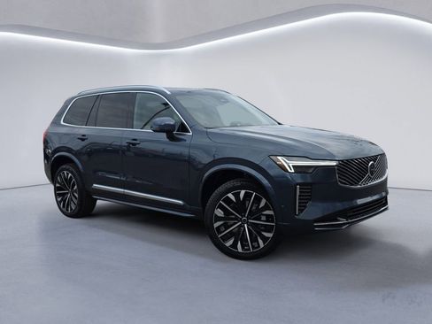 New 2026 Volvo XC90 B6 Plus w/ Protection Package Premier image 2