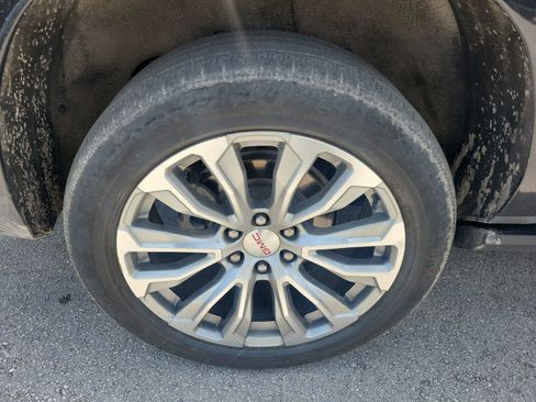 Used 2023 GMC Yukon XL Denali AWD/4WD image 7