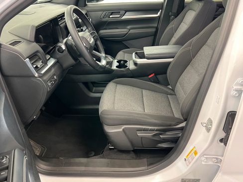 Used 2026 GMC Terrain Elevation image 18