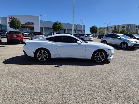 Used 2024 Ford Mustang Coupe RWD image 6
