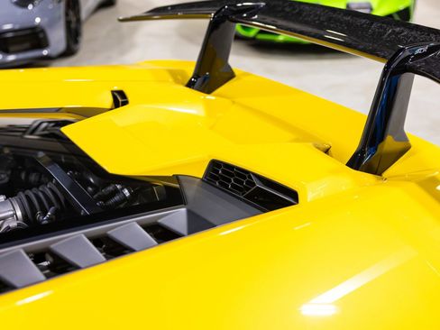 Used 2018 Lamborghini Huracan Performante image 19