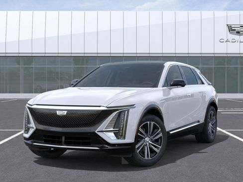 New 2026 Cadillac Lyriq Luxury AWD/4WD image 6