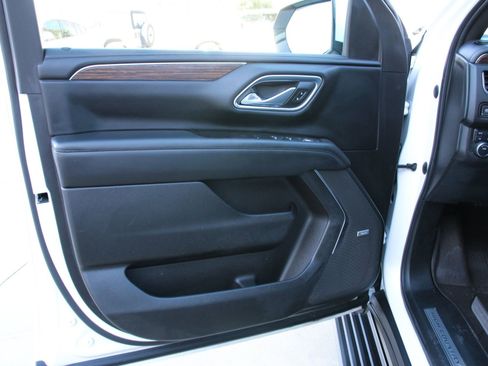 Used 2023 Chevrolet Tahoe High Country AWD/4WD image 12