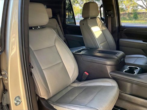 Used 2021 GMC Yukon SLT w/ SLT Luxury Plus Package image 26