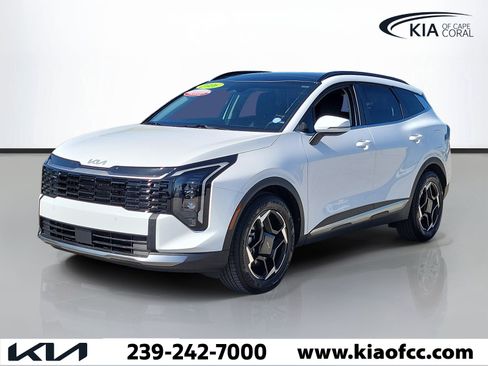 Certified 2026 Kia Sportage EX w/ EX Panorama Roof Package FWD image 3