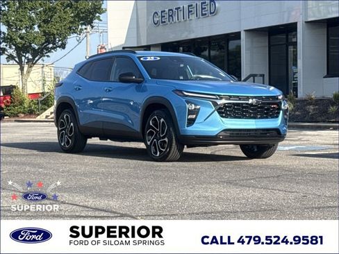 Used 2025 Chevrolet Trax RS w/ Driver Confidence Package FWD image 1
