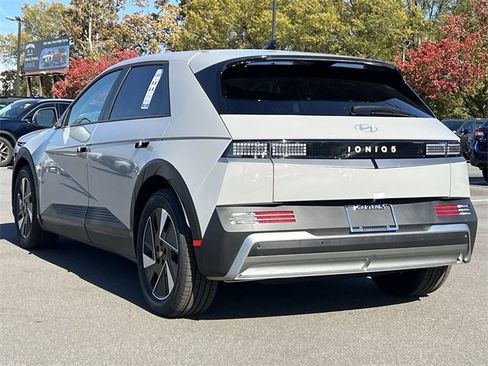 New 2026 Hyundai Ioniq 5 SE image 36