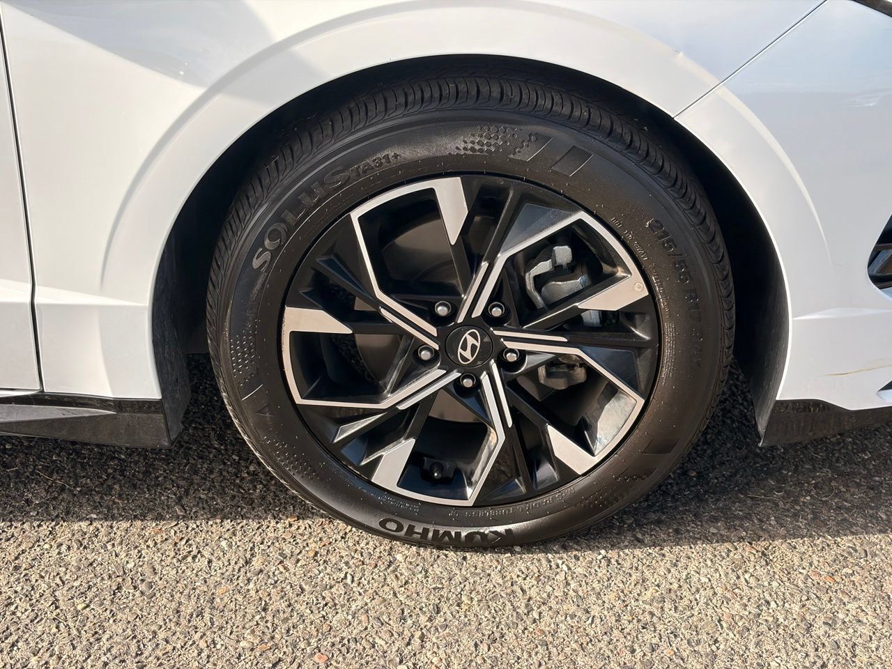 Used 2025 Hyundai Sonata SEL FWD image 10