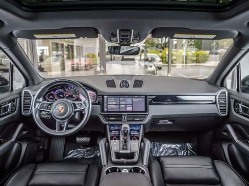 Used 2019 Porsche Cayenne image 3