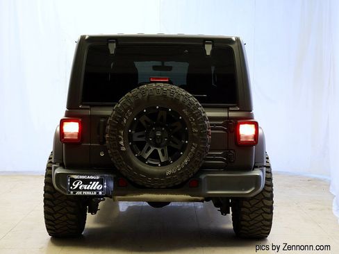 Used 2019 Jeep Wrangler Unlimited Sahara w/ Uconnect 4C Nav & Sound Group AWD/4WD image 7