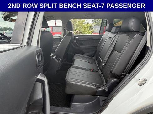 Used 2023 Volkswagen Tiguan SE FWD image 5