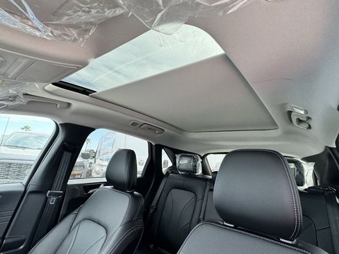 New 2025 Ford Escape SE w/ PHEV Premium Package image 19