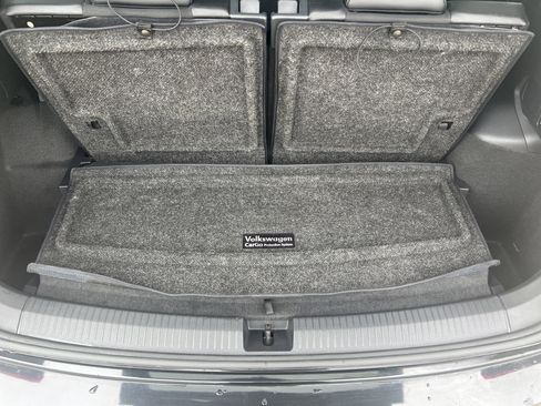 Certified 2023 Volkswagen Tiguan SE R-Line image 32