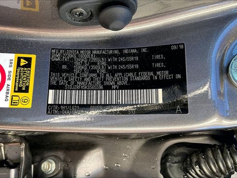 Used 2019 Toyota Highlander AWD V6 image 29