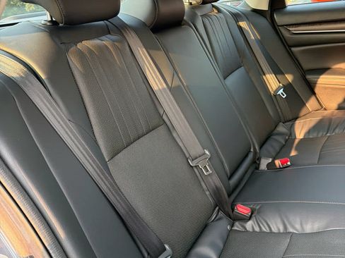 Used 2018 Honda Accord EX-L image 10