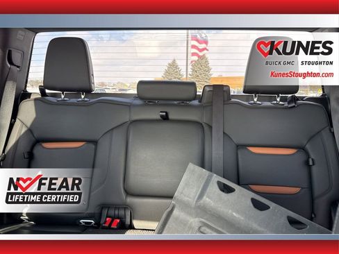 Used 2023 GMC Sierra 1500 AT4 image 35