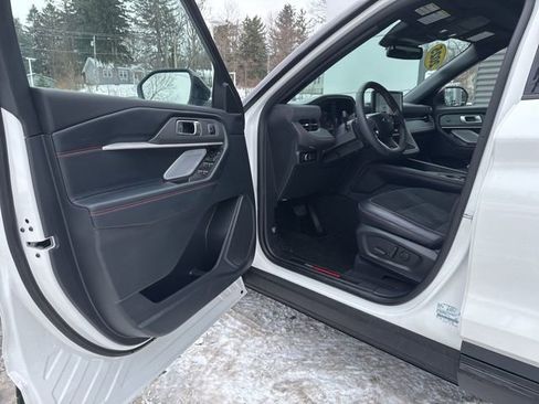 Certified 2025 Ford Explorer ST w/ Sun And Sound Package image 16