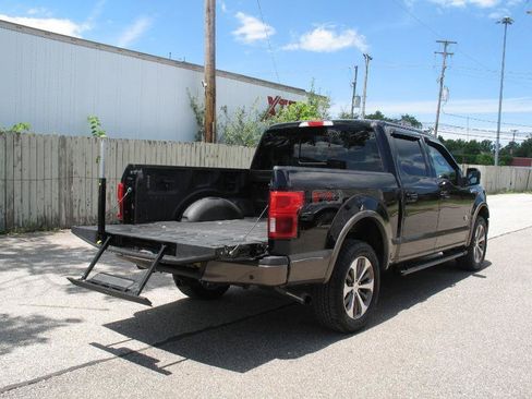 Used 2019 Ford F150 King Ranch w/ Equipment Group 601A Luxury AWD/4WD image 9
