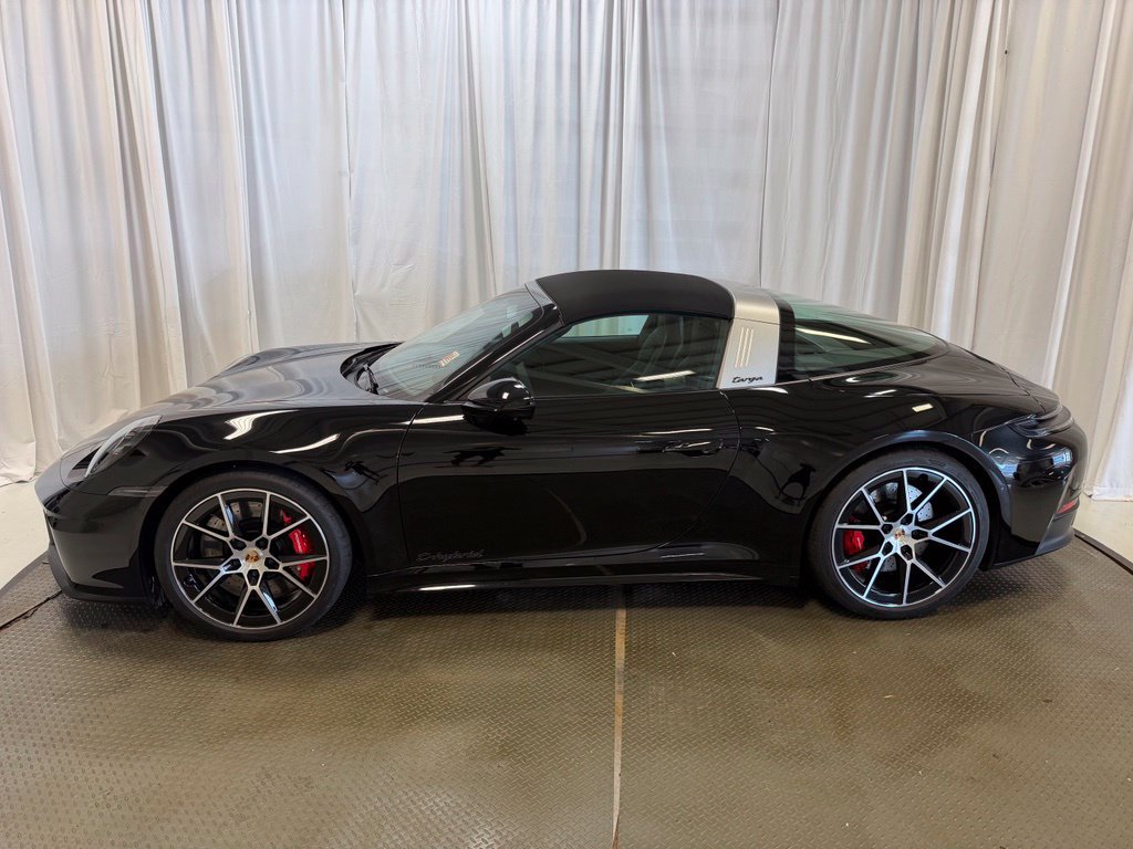 Certified 2025 Porsche 911 Targa 4 GTS AWD/4WD image 2