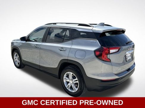 Used 2024 GMC Terrain SLE w/ Driver Convenience Package image 5