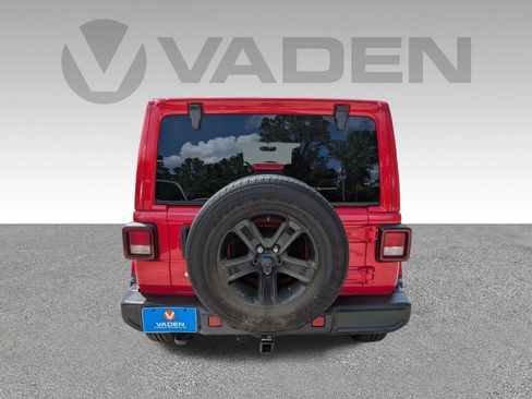 Used 2019 Jeep Wrangler Unlimited Sahara AWD/4WD image 24