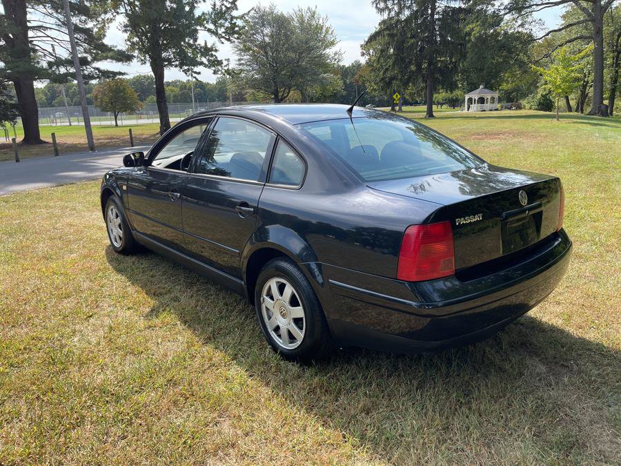 Used 1999 Volkswagen Passat GLS FWD image 9