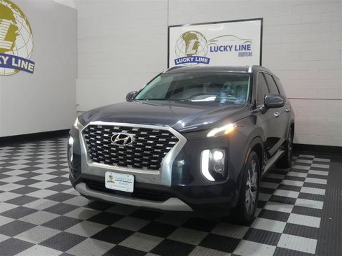 Used 2020 Hyundai Palisade SEL w/ Premium Package FWD image 4