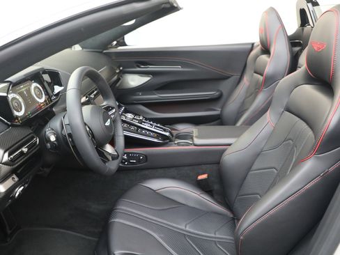 New 2026 Aston Martin V8 Vantage Roadster RWD image 32