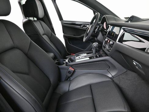 Certified 2026 Porsche Macan Turbo AWD/4WD image 22