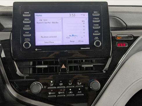 Used 2021 Toyota Camry LE FWD image 22