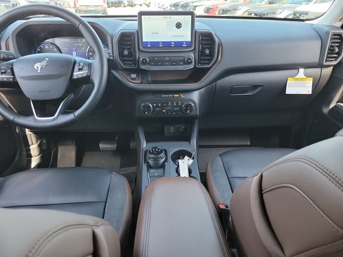 Used 2023 Ford Bronco Sport Outer Banks AWD/4WD image 16