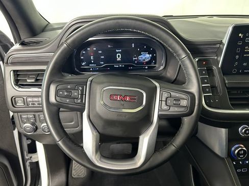 Used 2024 GMC Yukon SLT w/ SLT Premium Package AWD/4WD image 15