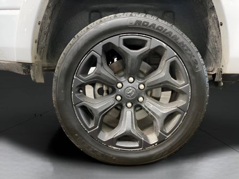Used 2021 RAM 1500 Limited w/ Night Edition AWD/4WD image 9